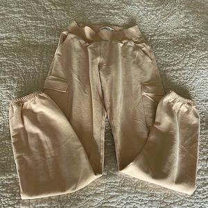 Abercrombie & Fitch - Cream Joggers - Soft AF Collection - XXS
